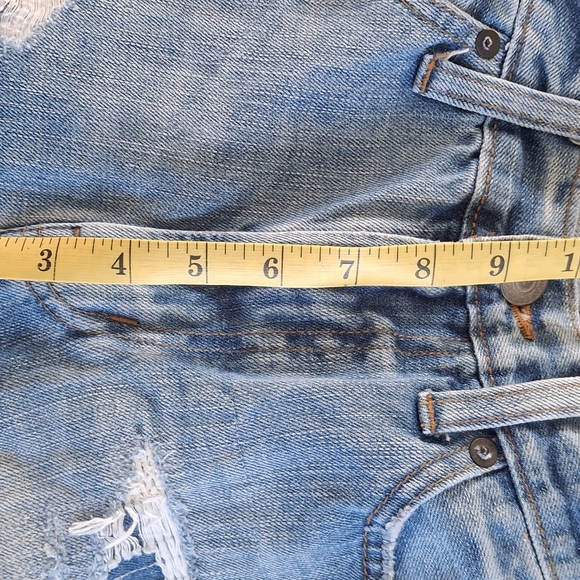 American Eagle Hi-Rise Shortie Distressed Cuffed Denim Shorts Size 29 - Picture 11 of 11